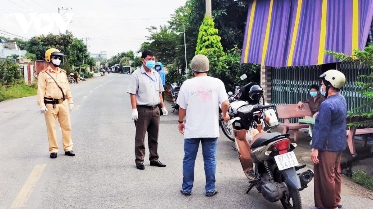 Phòng chống dịch Covid-19, nhiều địa phương ở An Giang còn "chặt ngoài, lỏng trong"